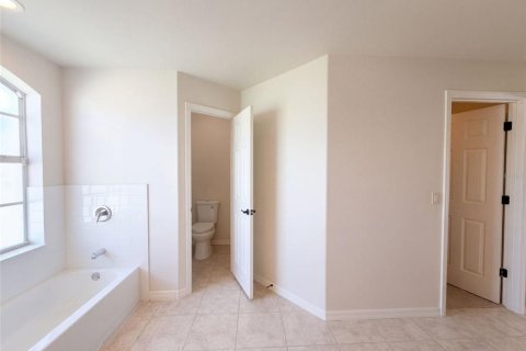 House in North Port, Florida 3 bedrooms, 194.17 sq.m. № 2397057 - photo 24