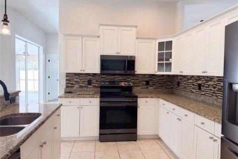 House in North Port, Florida 3 bedrooms, 194.17 sq.m. № 2397057 - photo 2