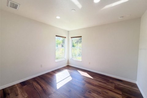 House in North Port, Florida 3 bedrooms, 194.17 sq.m. № 2397057 - photo 18