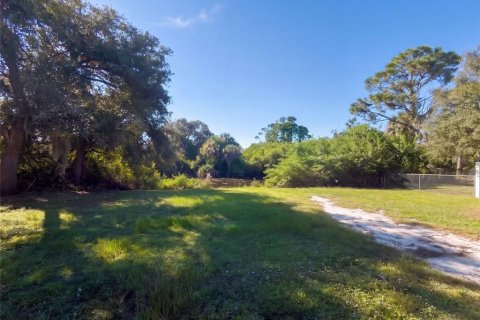 House in North Port, Florida 3 bedrooms, 194.17 sq.m. № 2397057 - photo 5