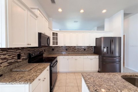 House in North Port, Florida 3 bedrooms, 194.17 sq.m. № 2397057 - photo 9