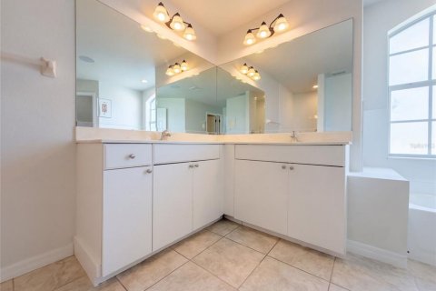 House in North Port, Florida 3 bedrooms, 194.17 sq.m. № 2397057 - photo 29