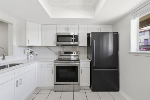 Condo in Tampa, Florida, 1 bedroom  № 2231629 - photo 7