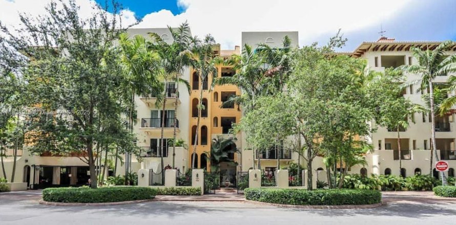 Condo in Coral Gables, Florida, 3 bedrooms  № 1845440