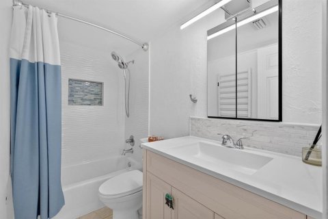 Condo in Ormond Beach, Florida, 2 bedrooms  № 2428636 - photo 25