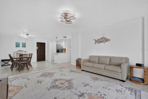 Condo in Ormond Beach, Florida, 2 bedrooms  № 2428636 - photo 19