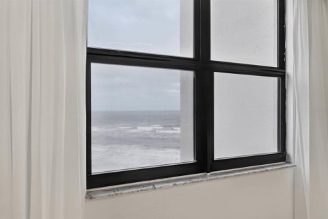 Condo in Ormond Beach, Florida, 2 bedrooms  № 2428636 - photo 24