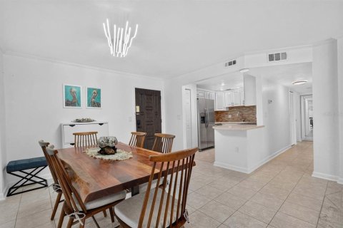 Condo in Ormond Beach, Florida, 2 bedrooms  № 2428636 - photo 13