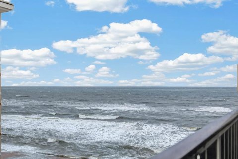 Condo in Ormond Beach, Florida, 2 bedrooms  № 2428636 - photo 3