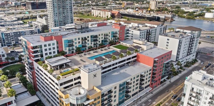 Condo in Tampa, Florida, 1 bedroom  № 2097016