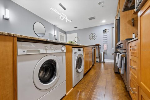 Condo in Tampa, Florida, 1 bedroom  № 2097016 - photo 17