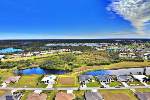 Land in Lake Suzy, Florida № 1426067 - photo 1