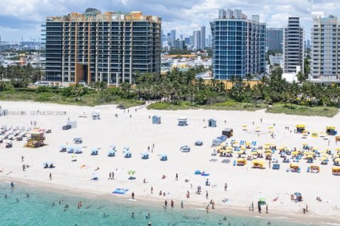 Condo in Miami Beach, Florida, 1 bedroom  № 2081109 - photo 27