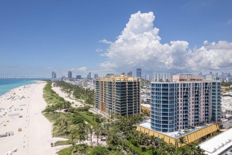 Condo in Miami Beach, Florida, 1 bedroom  № 2081109 - photo 29