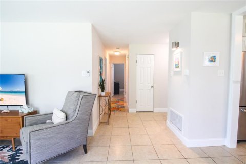 Casa en alquiler en Sarasota, Florida, 3 dormitorios, 106.93 m2 № 220789 - foto 5