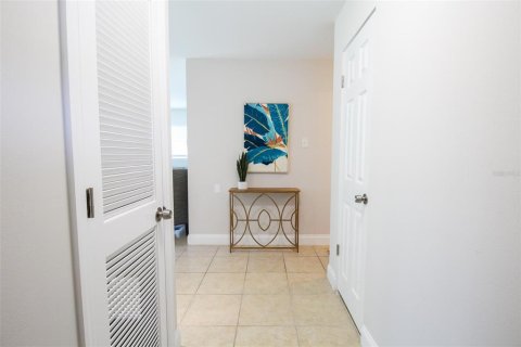 Casa en alquiler en Sarasota, Florida, 3 dormitorios, 106.93 m2 № 220789 - foto 4