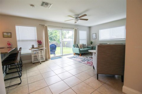 Casa en alquiler en Sarasota, Florida, 3 dormitorios, 106.93 m2 № 220789 - foto 22
