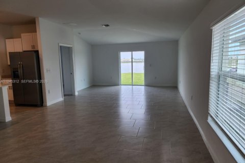 House in Fort Myers, Florida 4 bedrooms № 2001778 - photo 5