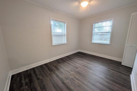 Villa ou maison à louer à Tampa, Floride: 3 chambres, 152.27 m2 № 2386345 - photo 13