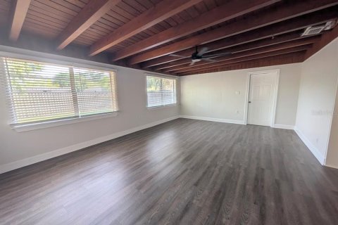 Villa ou maison à louer à Tampa, Floride: 3 chambres, 152.27 m2 № 2386345 - photo 7