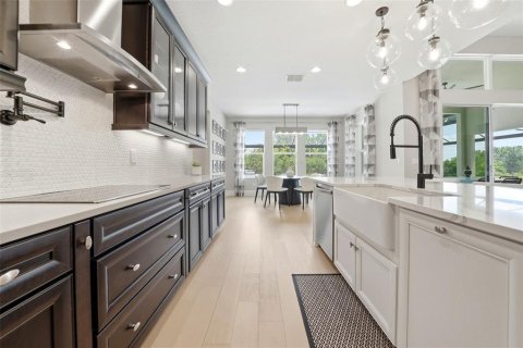 Купить виллу или дом в Уэсли-Чепел, Флорида 12 комнат, 411.46м2, № 2097776 - фото 15