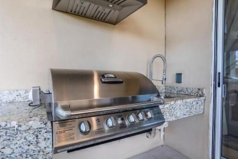 Townhouse in Kissimmee, Florida 4 bedrooms, 222.59 sq.m. № 1650537 - photo 15