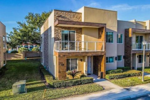 Townhouse in Kissimmee, Florida 4 bedrooms, 222.59 sq.m. № 1650537 - photo 2