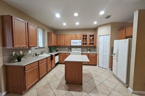 Touwnhouse à louer à Boynton Beach, Floride: 3 chambres, 151.06 m2 № 2386880 - photo 4