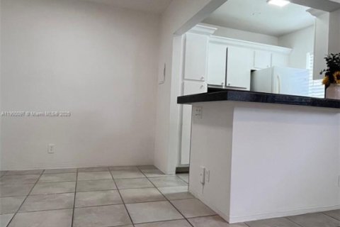 Condominio en alquiler en Hollywood, Florida, 1 dormitorio, 53.51 m2 № 1952050 - foto 8