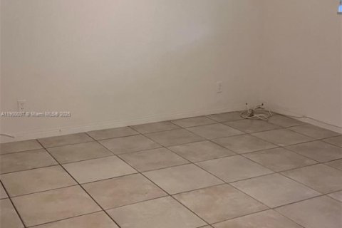 Condominio en alquiler en Hollywood, Florida, 1 dormitorio, 53.51 m2 № 1952050 - foto 12