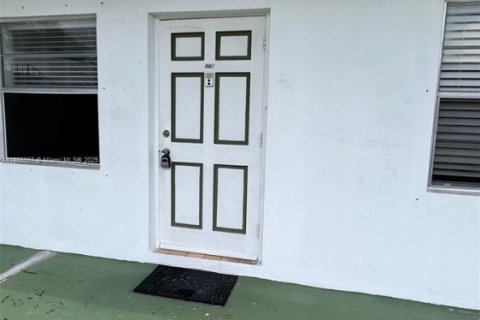 Condominio en alquiler en Hollywood, Florida, 1 dormitorio, 53.51 m2 № 1952050 - foto 2