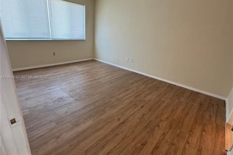 Снять в аренду кондоминиум в Хомстед, Флорида 2 спальни, 99.87м2, № 2056554 - фото 15