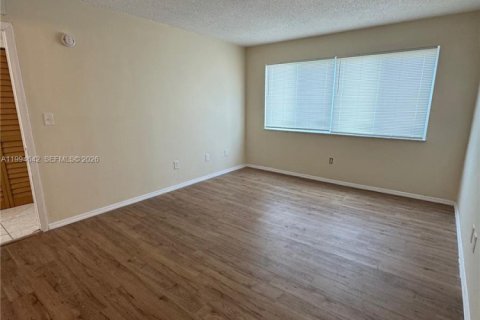 Снять в аренду кондоминиум в Хомстед, Флорида 2 спальни, 99.87м2, № 2056554 - фото 18