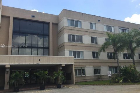 Снять в аренду кондоминиум в Хомстед, Флорида 2 спальни, 99.87м2, № 2056554 - фото 27