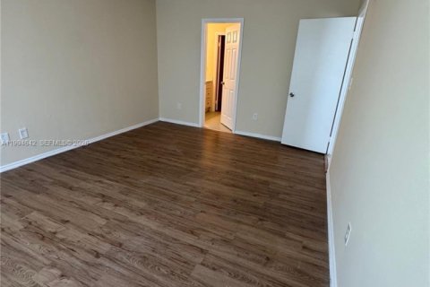 Снять в аренду кондоминиум в Хомстед, Флорида 2 спальни, 99.87м2, № 2056554 - фото 16