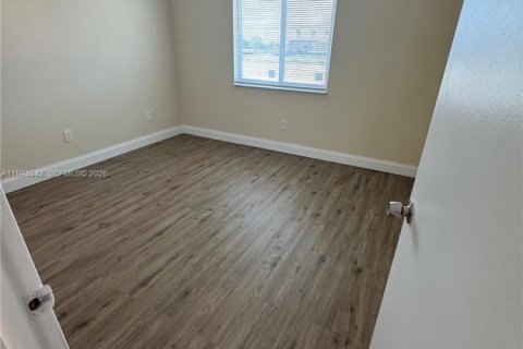 Снять в аренду кондоминиум в Хомстед, Флорида 2 спальни, 99.87м2, № 2056554 - фото 12