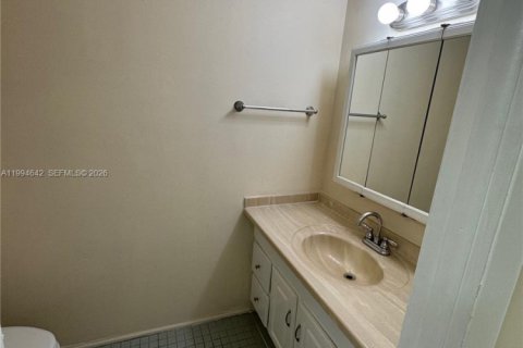 Снять в аренду кондоминиум в Хомстед, Флорида 2 спальни, 99.87м2, № 2056554 - фото 9