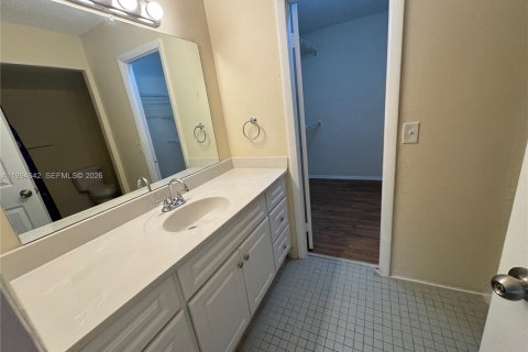 Снять в аренду кондоминиум в Хомстед, Флорида 2 спальни, 99.87м2, № 2056554 - фото 20