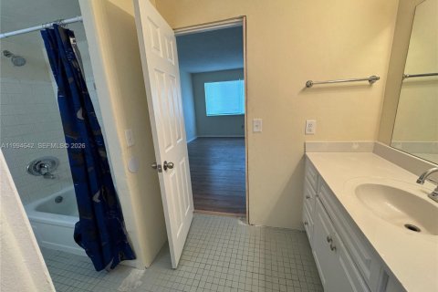 Снять в аренду кондоминиум в Хомстед, Флорида 2 спальни, 99.87м2, № 2056554 - фото 21