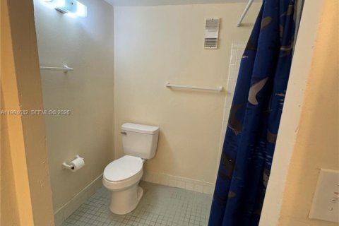 Снять в аренду кондоминиум в Хомстед, Флорида 2 спальни, 99.87м2, № 2056554 - фото 28