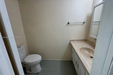 Снять в аренду кондоминиум в Хомстед, Флорида 2 спальни, 99.87м2, № 2056554 - фото 10