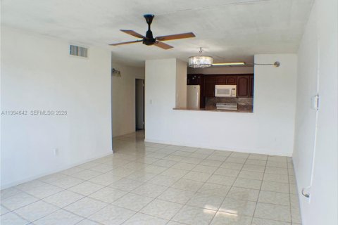 Снять в аренду кондоминиум в Хомстед, Флорида 2 спальни, 99.87м2, № 2056554 - фото 5