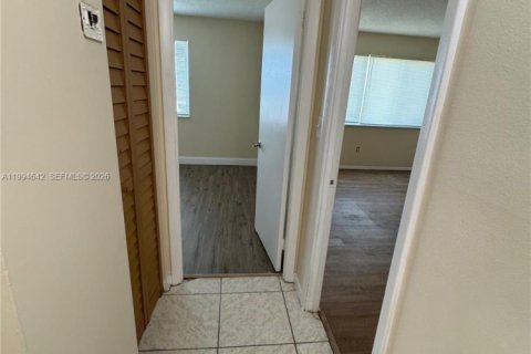 Снять в аренду кондоминиум в Хомстед, Флорида 2 спальни, 99.87м2, № 2056554 - фото 11