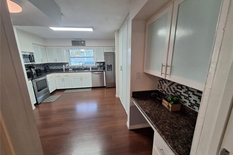 Casa en venta en Clearwater, Florida, 4 dormitorios, 219.34 m2 № 2094960 - foto 30