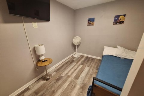 Casa en venta en Clearwater, Florida, 4 dormitorios, 219.34 m2 № 2094960 - foto 18