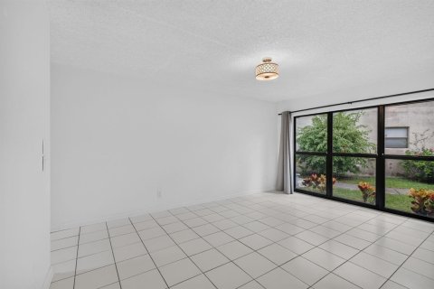 Copropriété à vendre à Plantation, Floride: 3 chambres, 133.78 m2 № 2414648 - photo 27