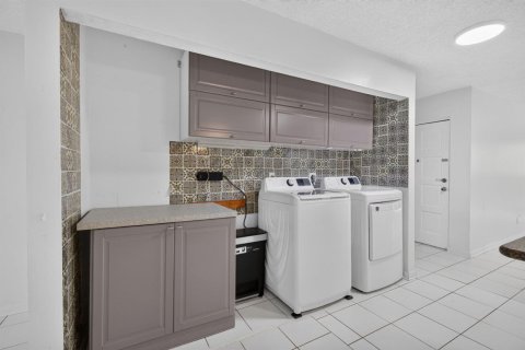 Copropriété à vendre à Plantation, Floride: 3 chambres, 133.78 m2 № 2414648 - photo 10