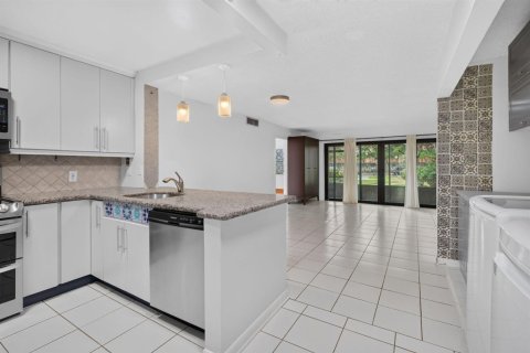 Copropriété à vendre à Plantation, Floride: 3 chambres, 133.78 m2 № 2414648 - photo 6