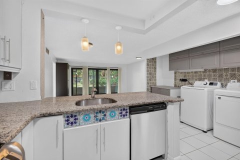 Copropriété à vendre à Plantation, Floride: 3 chambres, 133.78 m2 № 2414648 - photo 9