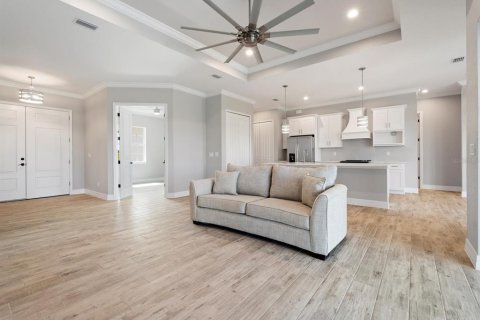 House in Port Charlotte, Florida 3 bedrooms, 202.99 sq.m. № 848662 - photo 14